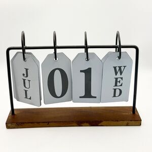 Metal Flip Desk Calendar with Wooden Base Daily Perpetual Home Office Supplies